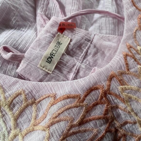 LOVE CULTURE PINK Seersucker Dahlia Embroidery Camisole Tank shirt *SMALL* - Picture 5 of 5